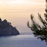 Xenia & 4*