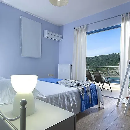 Casa de hóspedes Xenia & 3*